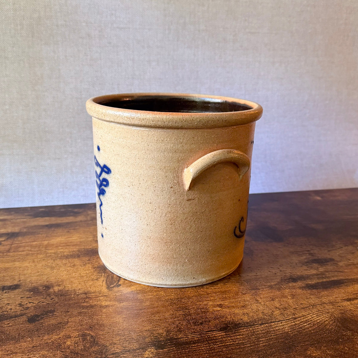 Vintage Buffalo Pottery Co. Salt-Glazed Stoneware Crock with Cobalt Floral Design