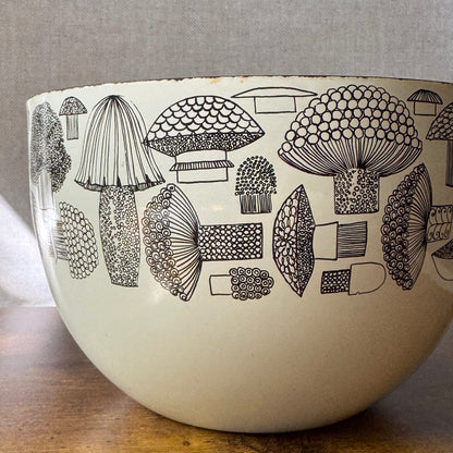 Vintage Enamel Mixing Bowl | Mushroom by Esteri Tomula | Finel Arabia Kaj Franck