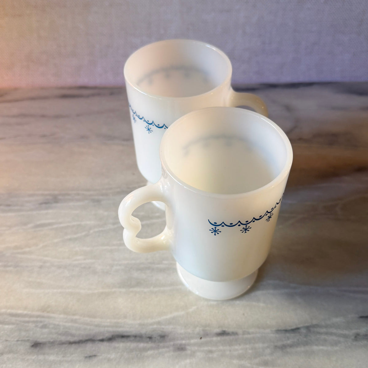 Vintage Snowflake Hot Cocoa Footed Mugs | Heat Proof Federal Glass Set of 2
