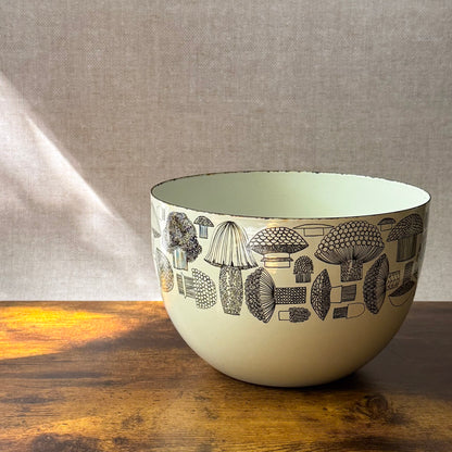 Vintage Enamel Mixing Bowl | Mushroom by Esteri Tomula | Finel Arabia Kaj Franck