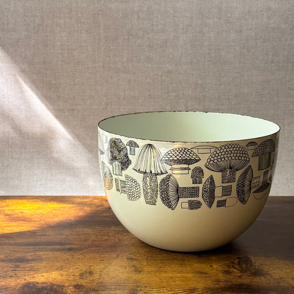 Vintage Enamel Mixing Bowl | Mushroom by Esteri Tomula | Finel Arabia Kaj Franck